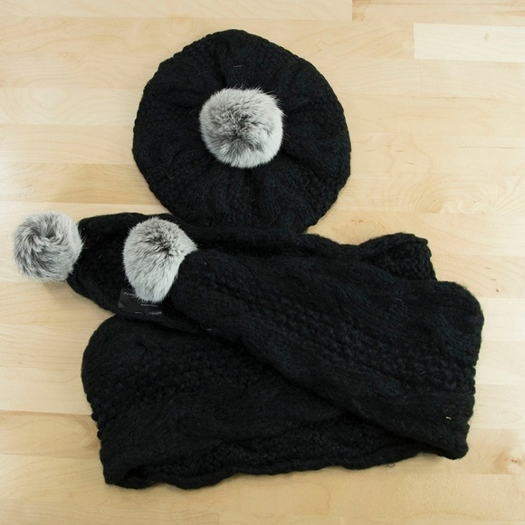 La Fiorentina Black Rabbit Fur Pom Scarf Hat Set - Picture 4 of 6